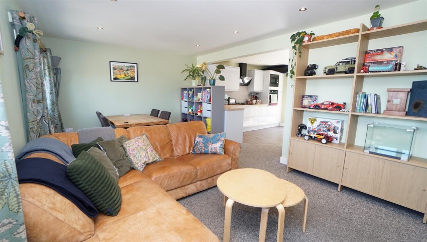 Images for Oaklands, Idle, Bradford