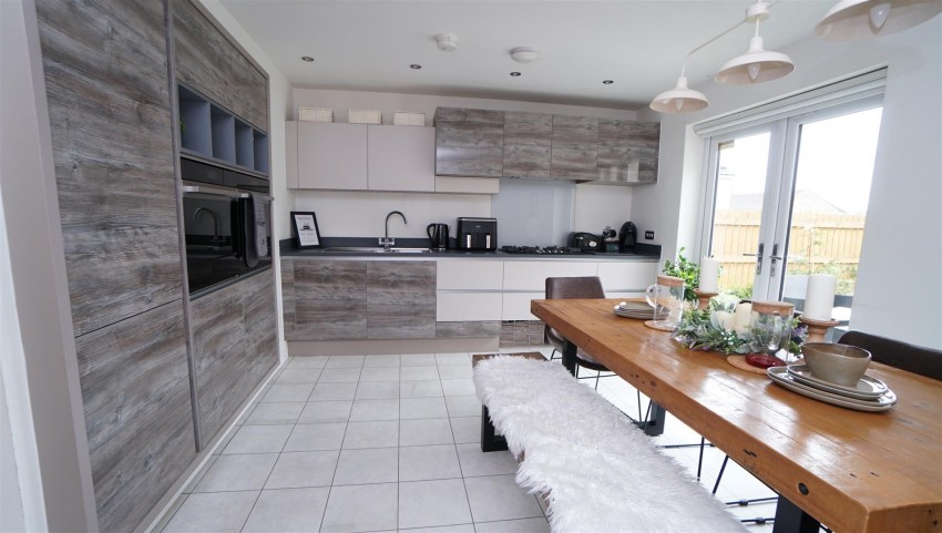 Images for Sandhill Fold, Idle