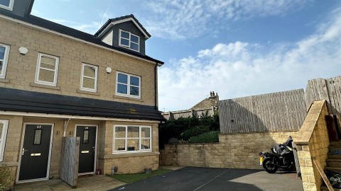 View Full Details for Hutton Hall Drive, Eccleshill, Bradford