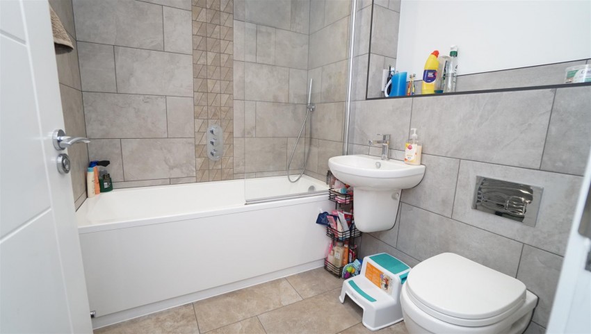 Images for Albion Close, Apperley Bridge, Bradford