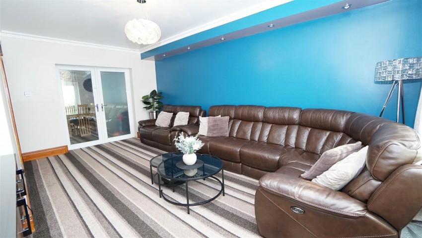 Images for Fourth Avenue, Killinghall, Bradford