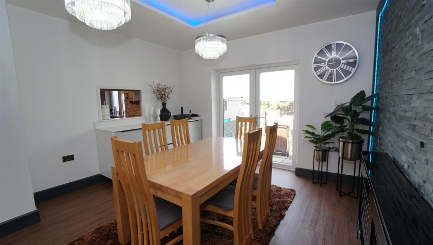 Images for Fourth Avenue, Killinghall, Bradford