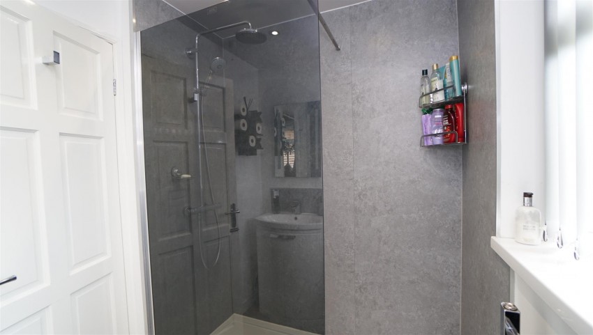 Images for Hall Avenue, Eccleshill, Bradford