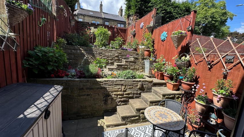 Images for Buckfast Court, Idle, Bradford