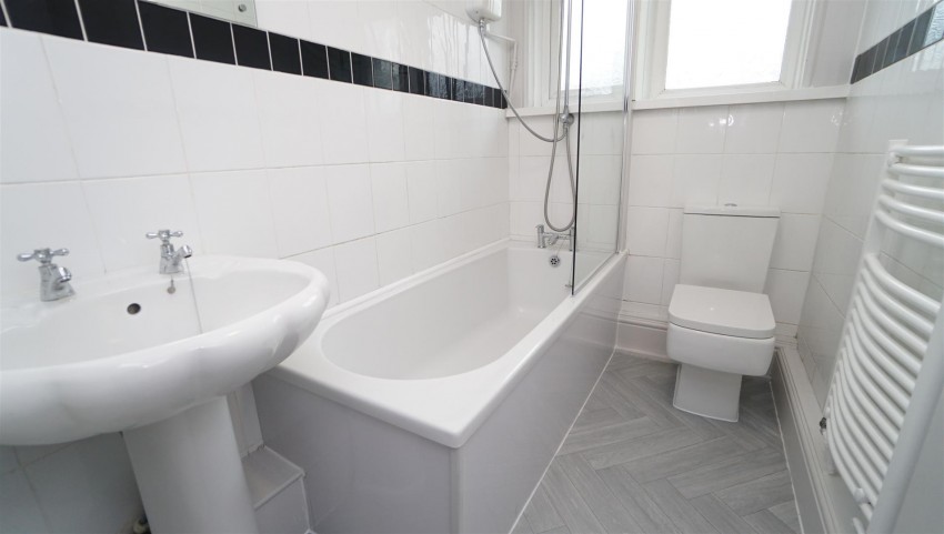 Images for Low Ash Road, Shipley