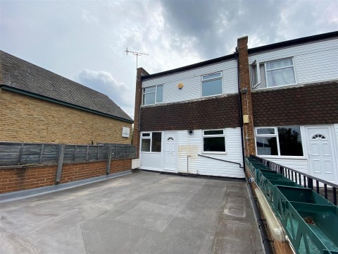 View Full Details for Town Street, Horsforth, Leeds
