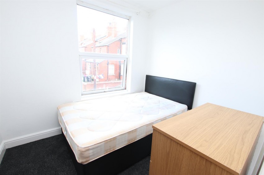 Images for Kirkstall Lane, Leeds