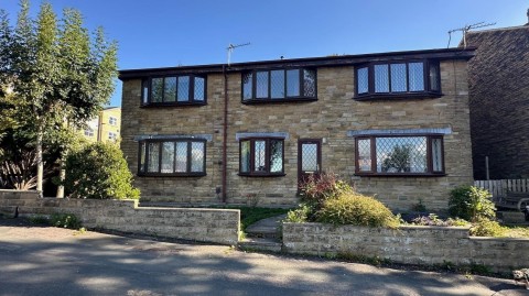 View Full Details for Springwood Place, Bradford