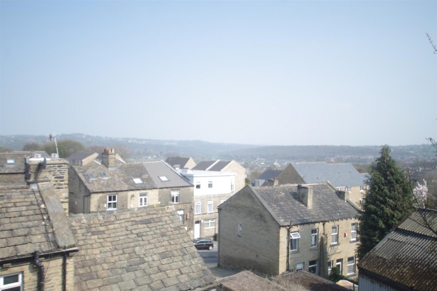 Images for Louisa Street, Idle. BD10