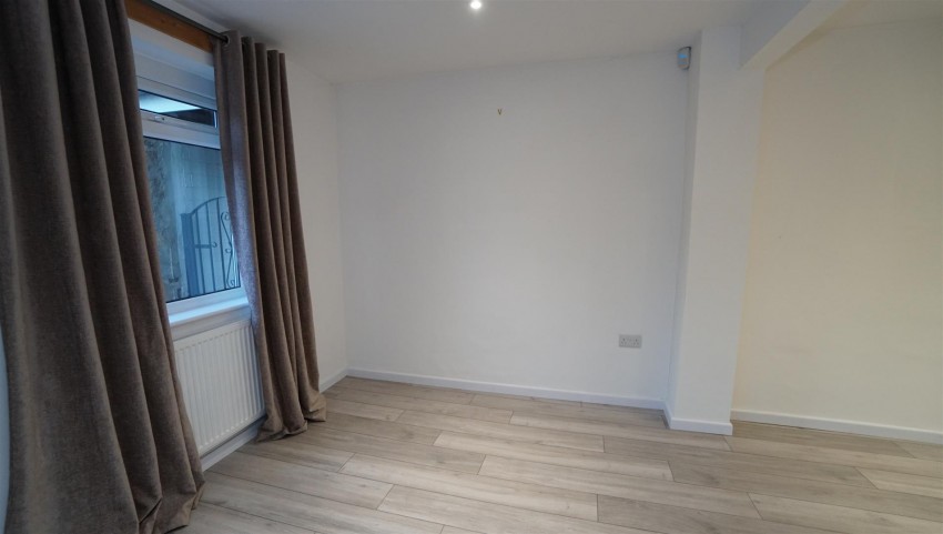 Images for Brackendale Grove, Thackley, Bradford