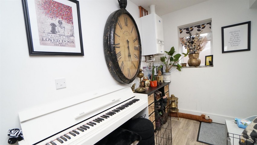 Images for Hutton Terrace, Eccleshill, Bradford
