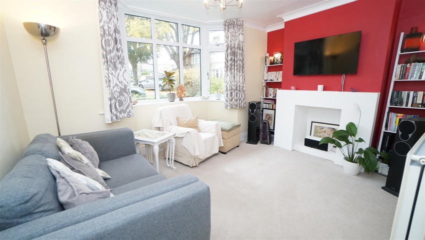 Images for Low Ash Drive, Wrose, Shipley