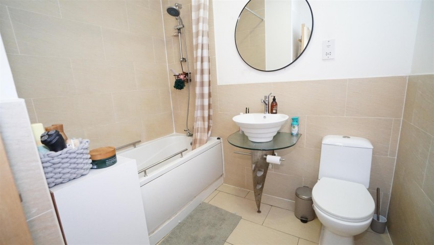 Images for Brackendale, Thackley, Bradford