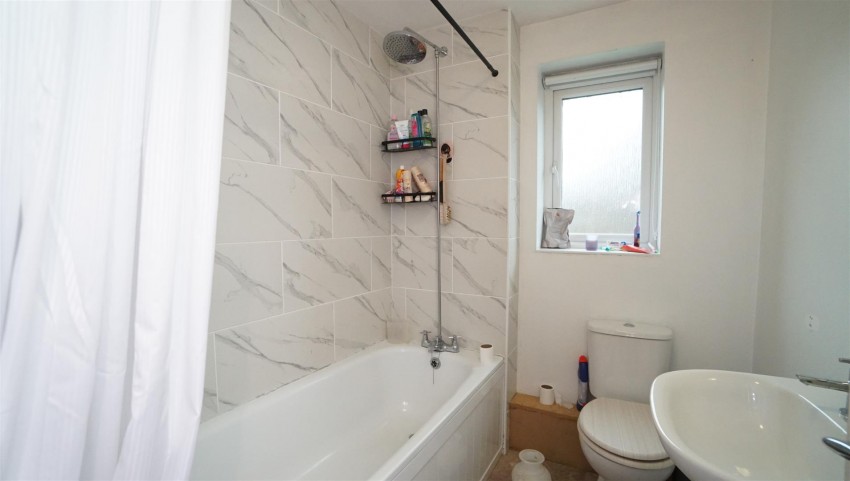 Images for Oswin Gardens, Bradford