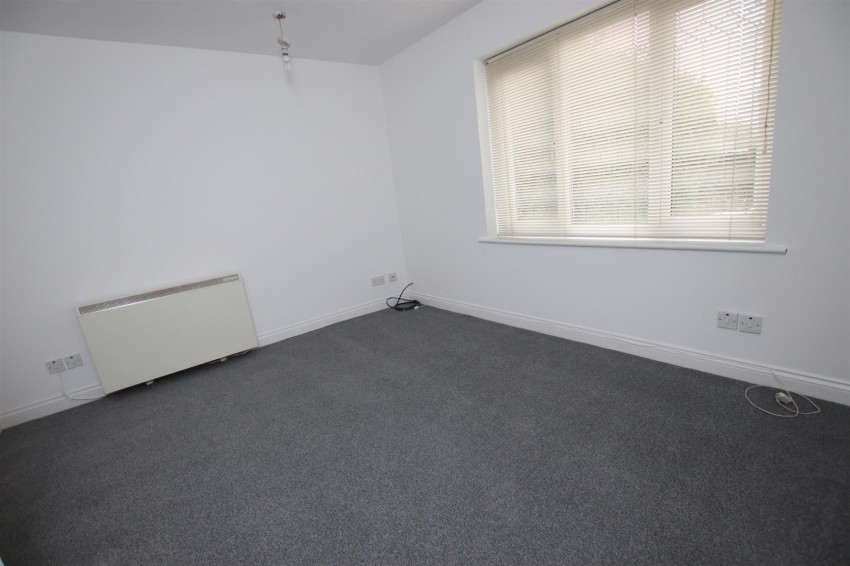 Images for Nialls Court, Thackley, Bradford