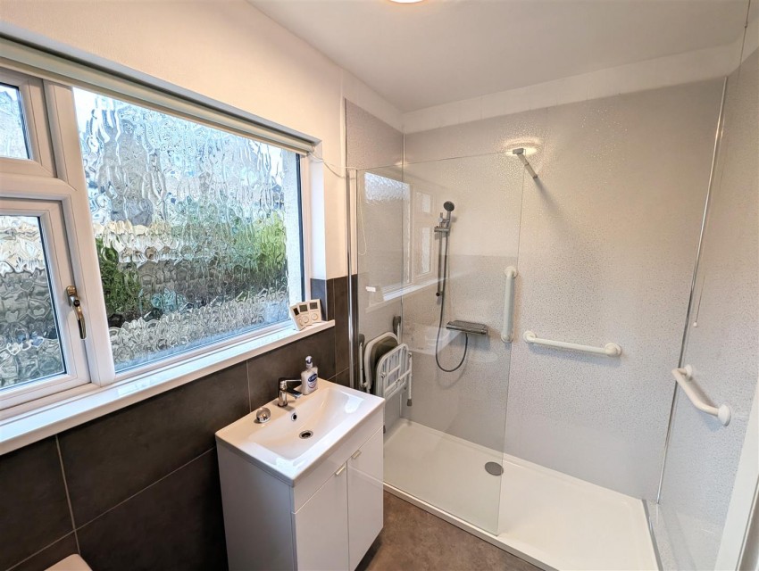 Images for Leeds Road, Thackley, Bradford