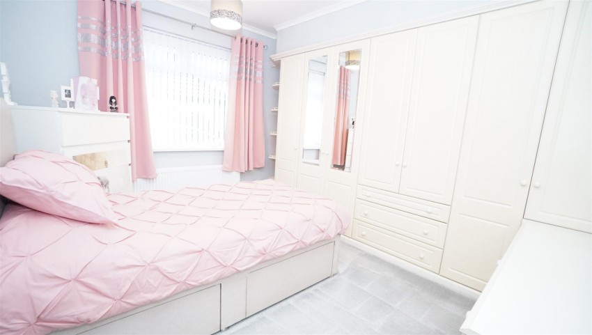 Images for Briarfield Close, Idle, Bradford