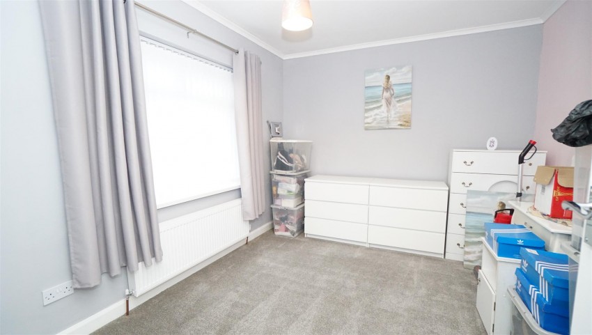 Images for Briarfield Close, Idle, Bradford