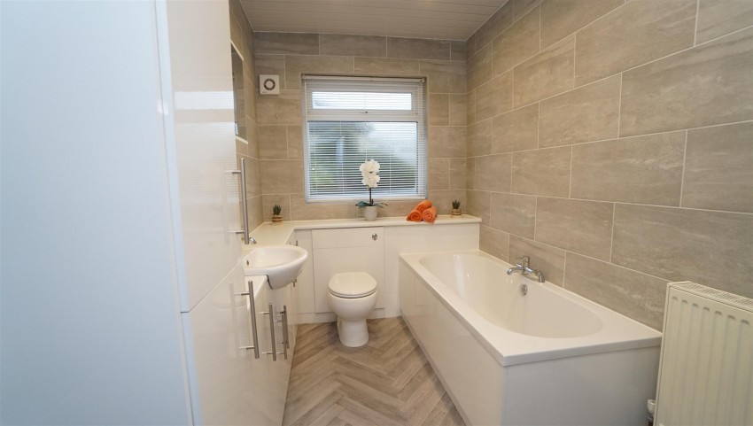 Images for Briarfield Close, Idle, Bradford