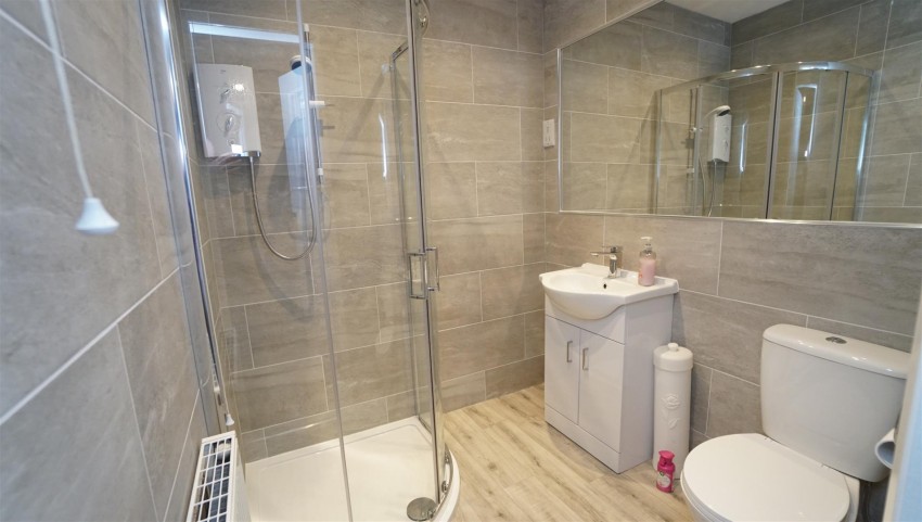 Images for Briarfield Close, Idle, Bradford