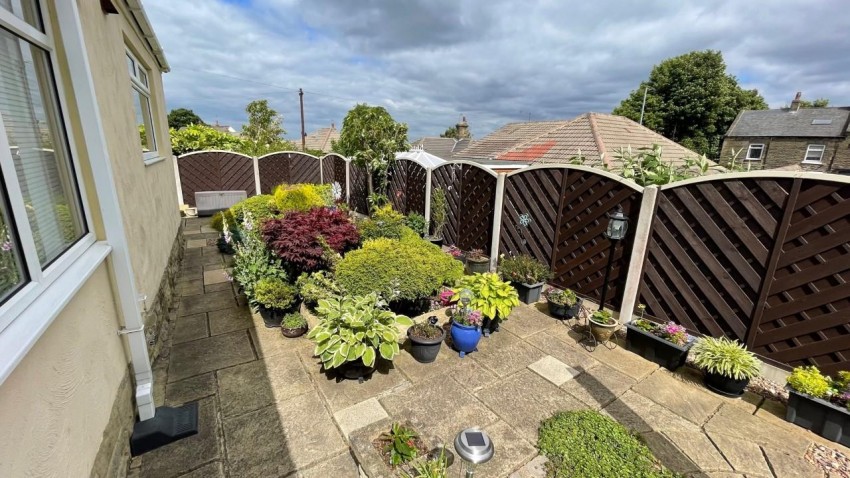 Images for Briarfield Close, Idle, Bradford