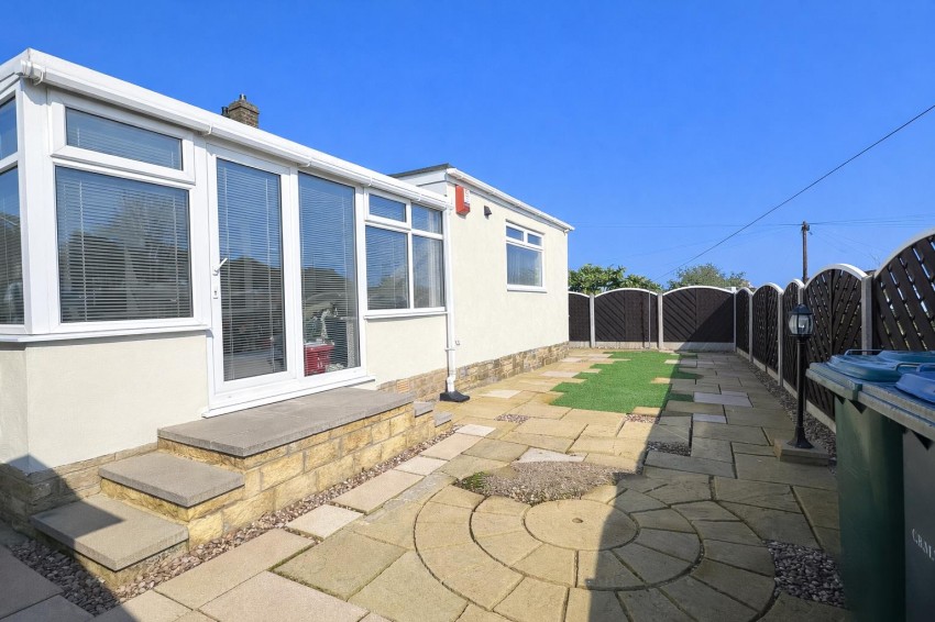 Images for Briarfield Close, Idle, Bradford