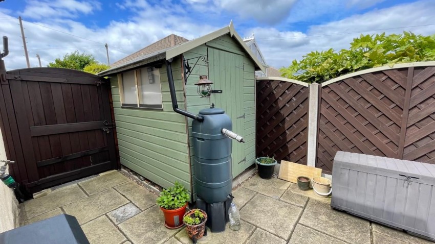 Images for Briarfield Close, Idle, Bradford