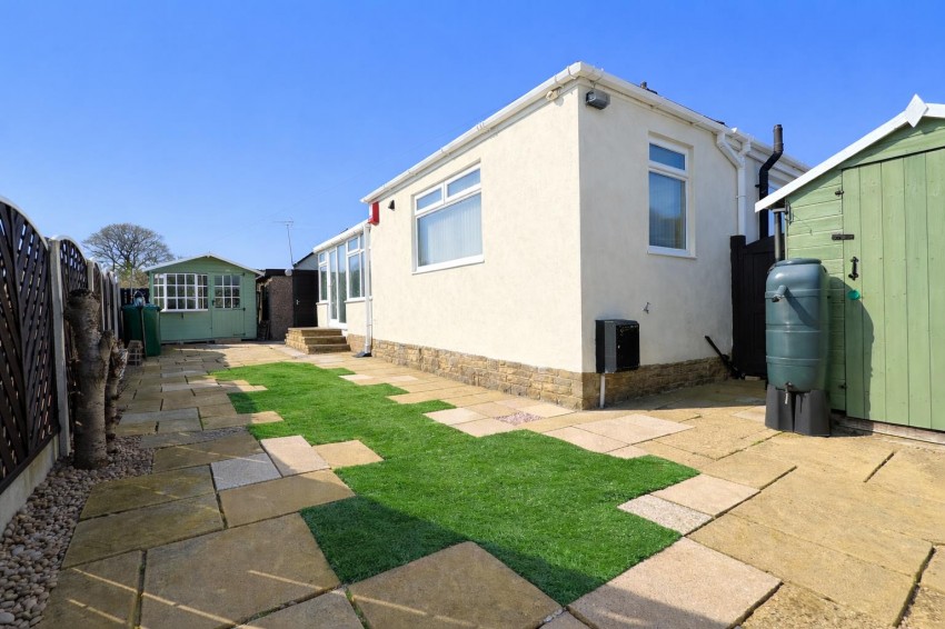Images for Briarfield Close, Idle, Bradford