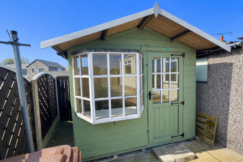 Images for Briarfield Close, Idle, Bradford