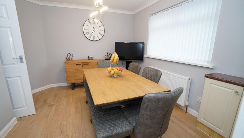 Images for Briarfield Close, Idle, Bradford