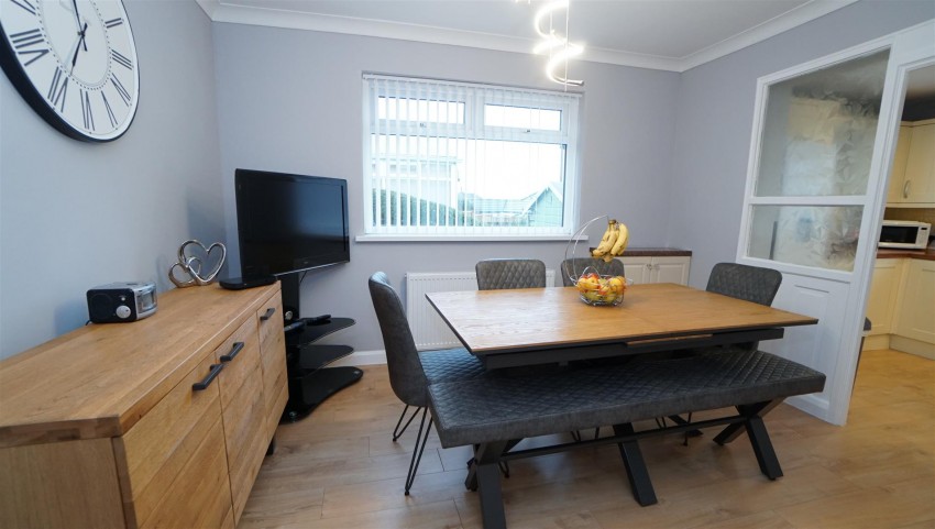Images for Briarfield Close, Idle, Bradford
