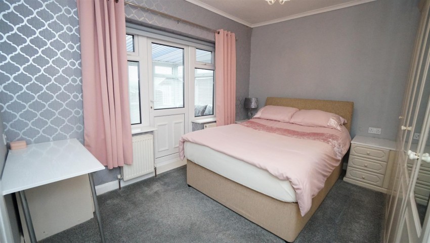 Images for Briarfield Close, Idle, Bradford