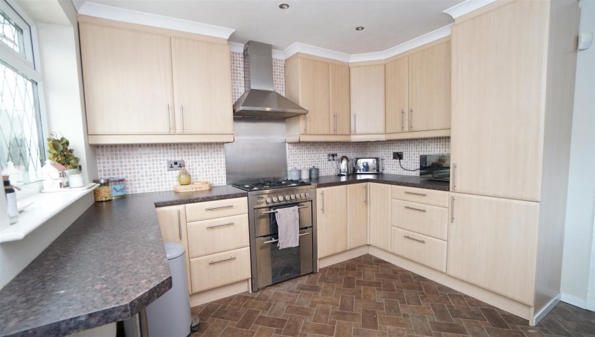 Images for Santa Monica Crescent, Idle, Bradford