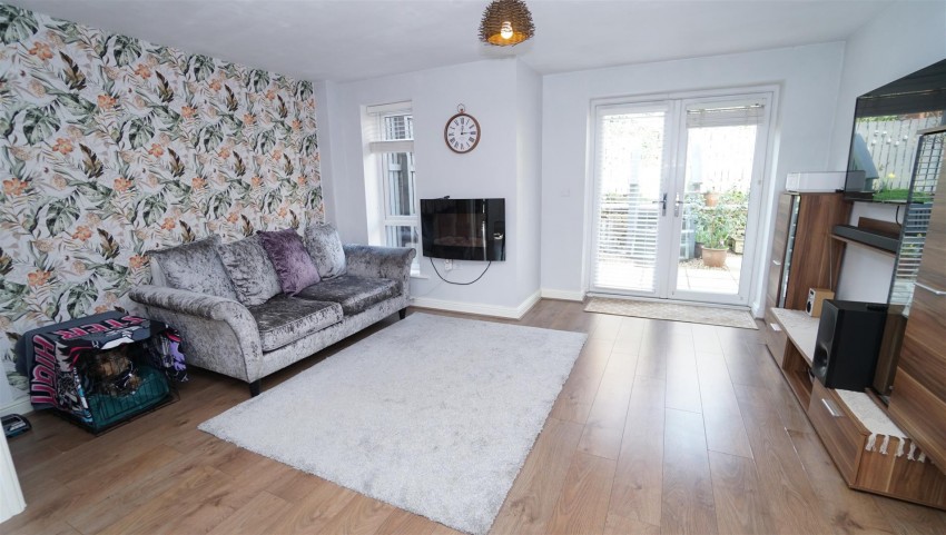 Images for Daisy Fields, Poplars Park, Bradford