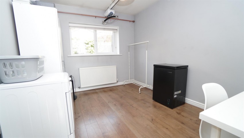 Images for Daisy Fields, Poplars Park, Bradford