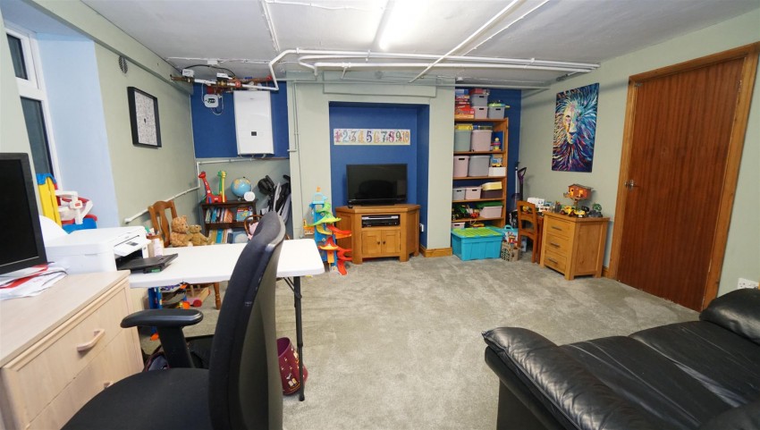 Images for Town Lane, Thackley, Bradford