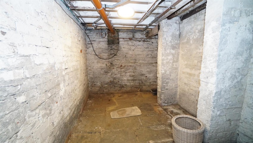 Images for Town Lane, Thackley, Bradford