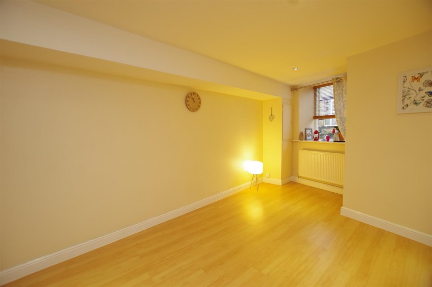 Images for High Street, Idle