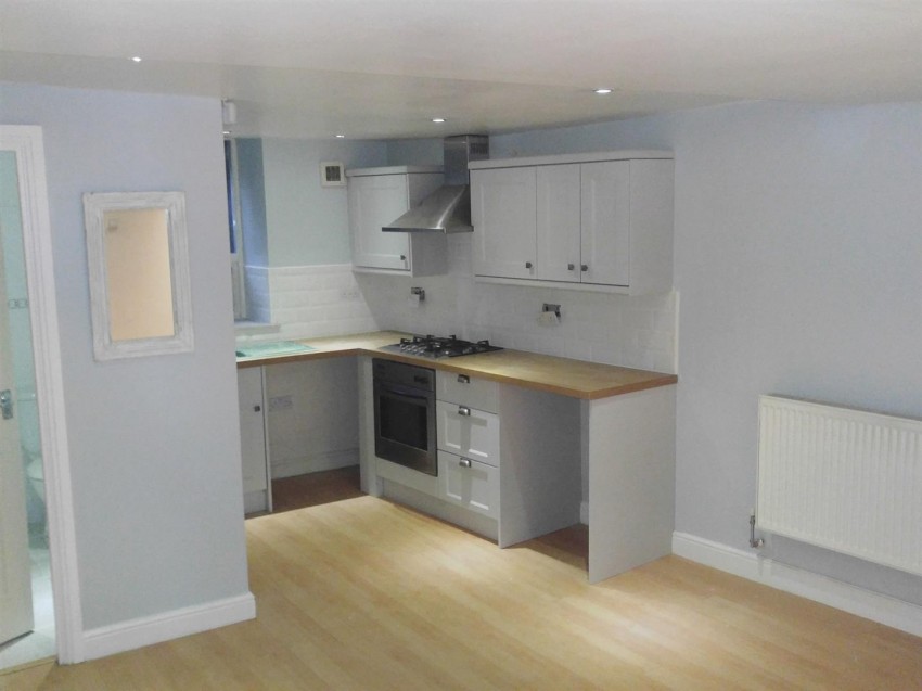 Images for High Street, Idle