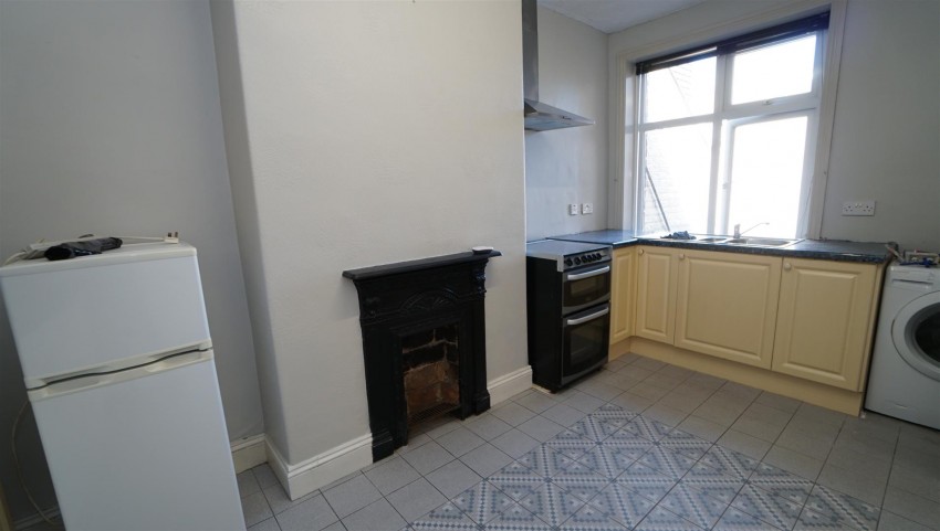 Images for New Line, Greengates, Bradford