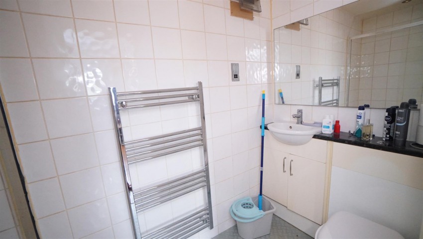 Images for Santa Monica Grove, Idle, Bradford