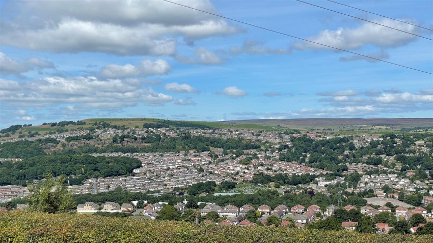 Images for Westfield Lane, Idle, Bradford
