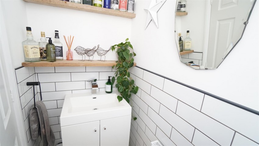 Images for Meadowcroft Close, Idle Moor, Bradford