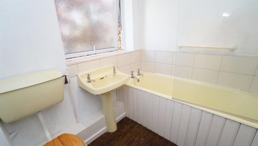 Images for Hoyle Court Road, Baildon, Shipley