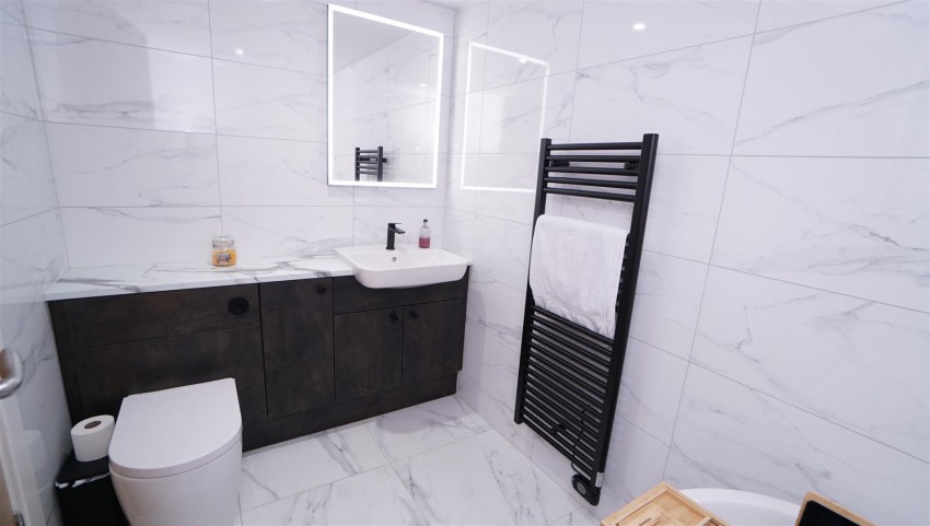 Images for Meadow Road, Apperley Bridge