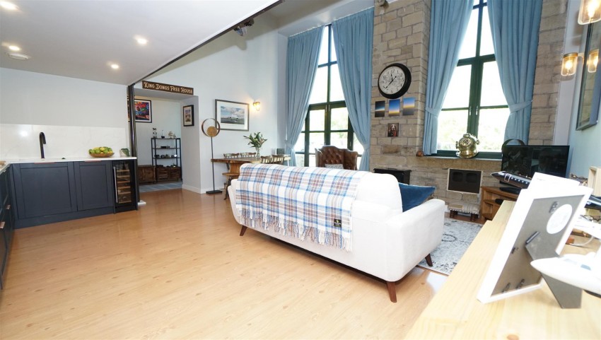 Images for Meadow Road, Apperley Bridge