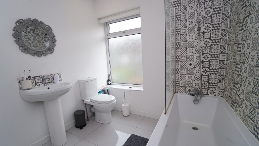 Images for Fourlands Road, Idle, Bradford