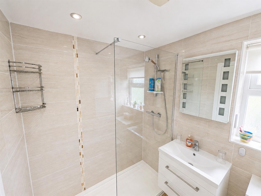 Images for Little Cote, Thackley, Bradford
