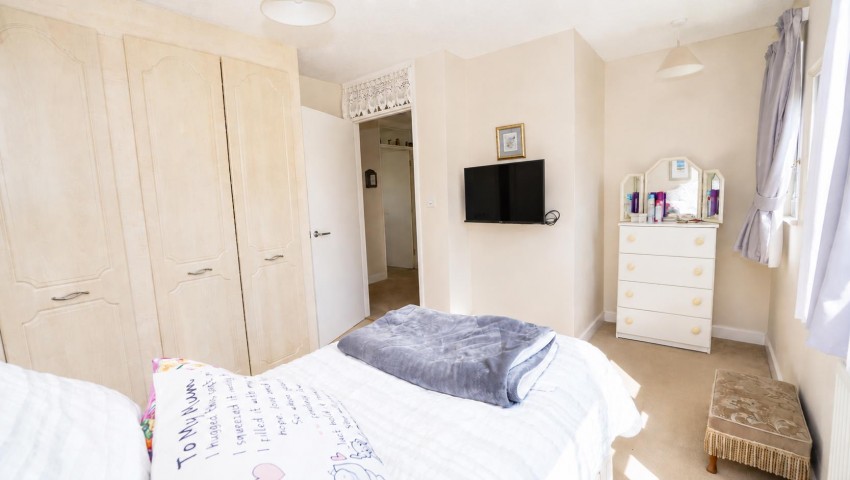 Images for 3 Highdale Croft, Idle, Bradford