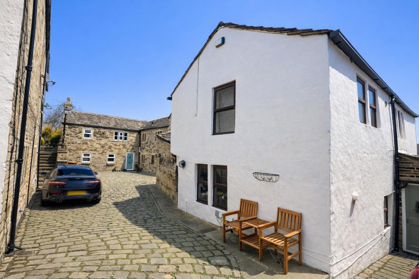 Images for Well Fold, Idle, Bradford